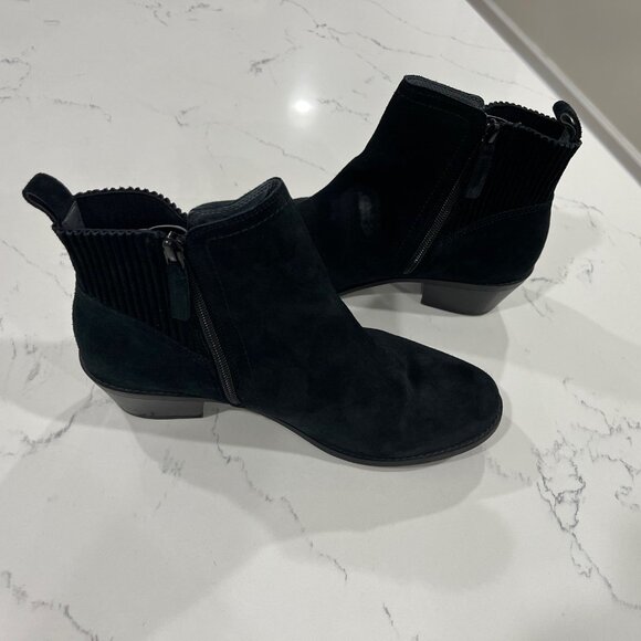 Vionic Devon Black Suede Bootie Ankle Boots Womens 9 Booties - Picture 1 of 9